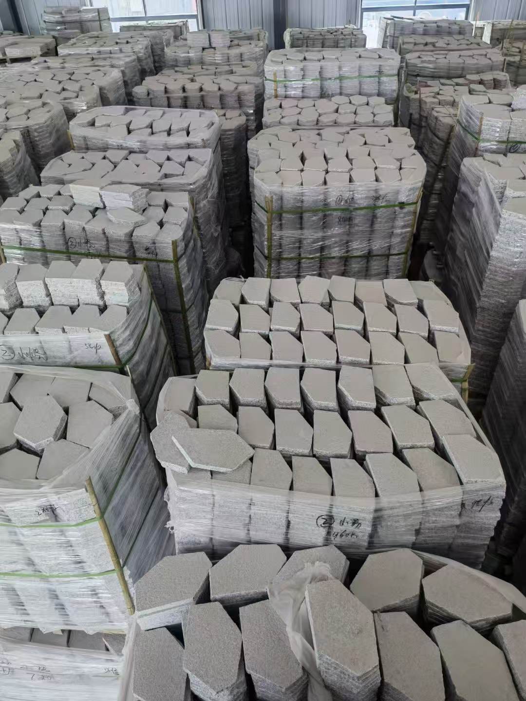 包头芝麻白石材冰裂纹，碎拼。