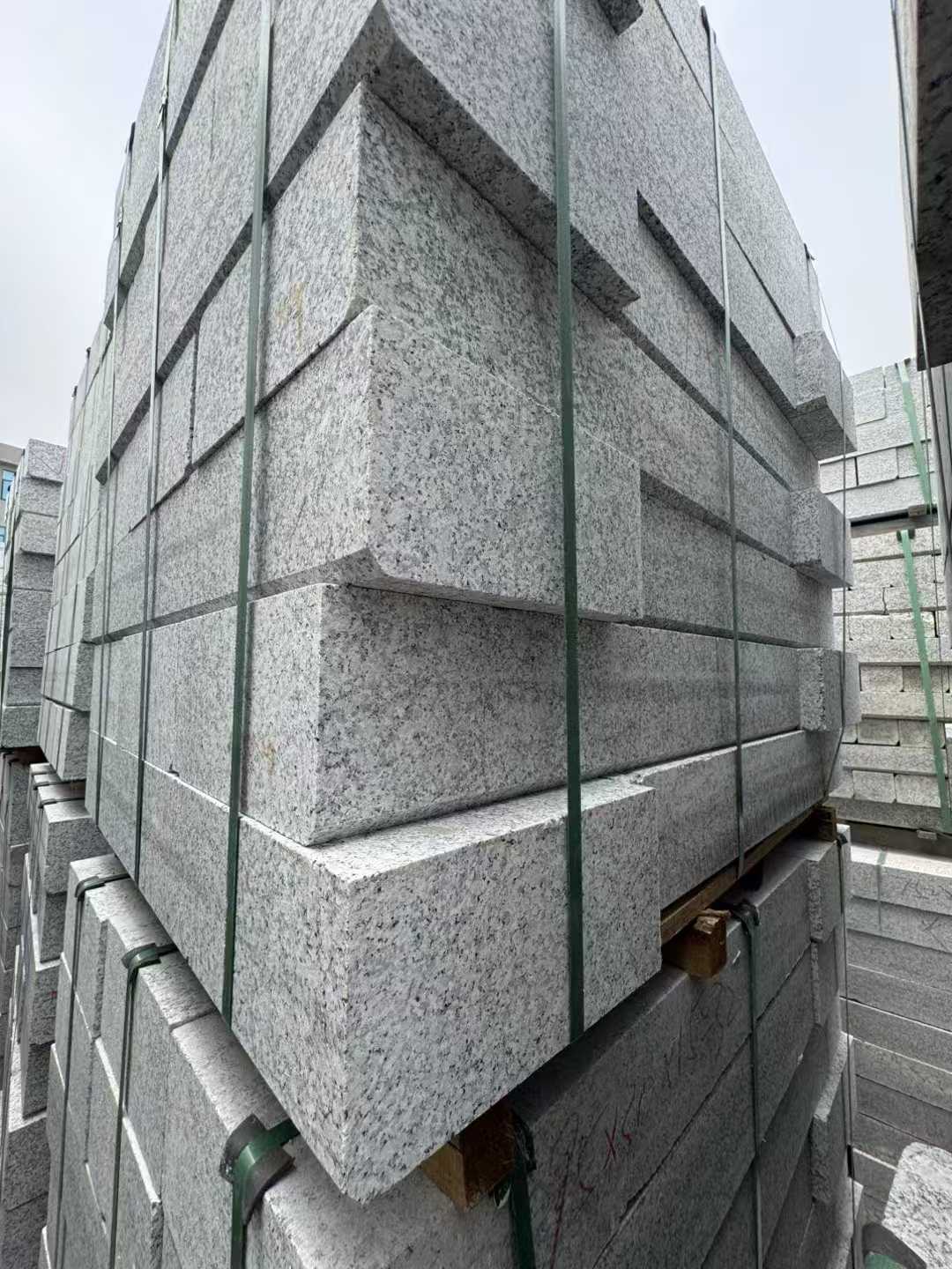 包头芝麻白路牙石 马路牙子